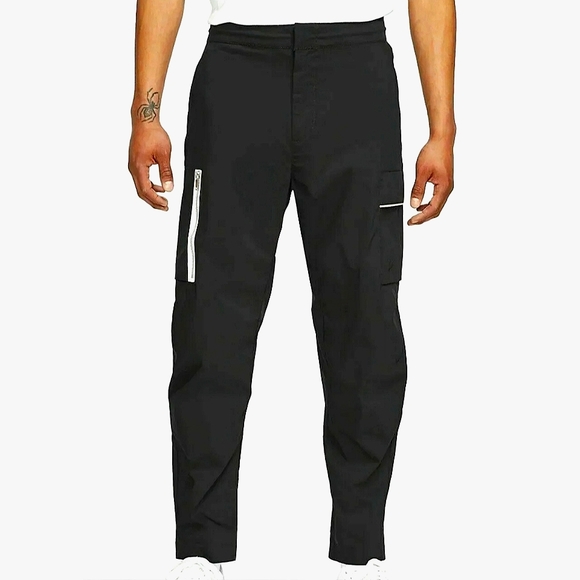 NWT. Nike Essentials Sportswear reflective utility pants - Picture 2 of 14